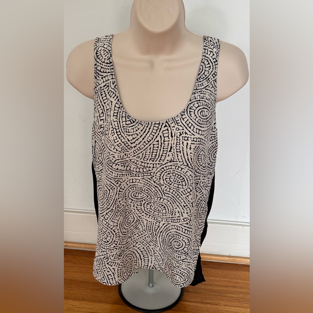 INTERMIX 100% silk split open back Black and geometric print Tank Top, size S